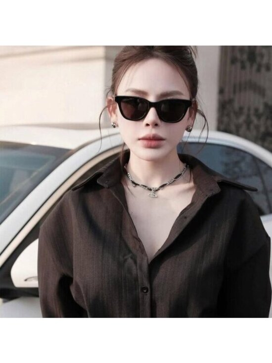 Gucci GG1578S 001 Cat Eye Sunglasses - Black/Grey main image 6